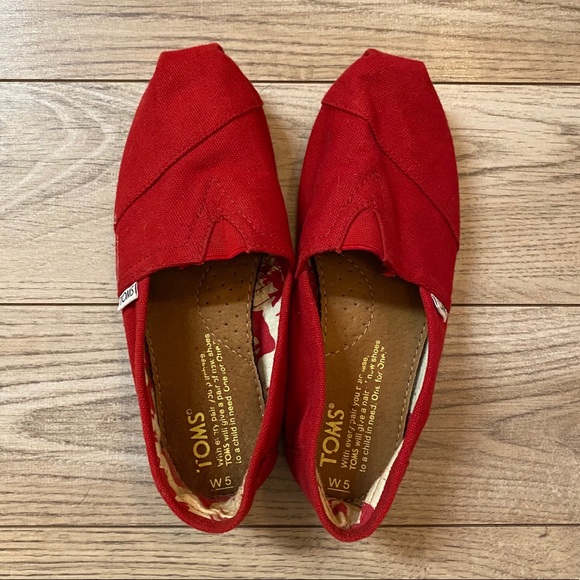 Red Toms Shoes - Picture 1 of 3
